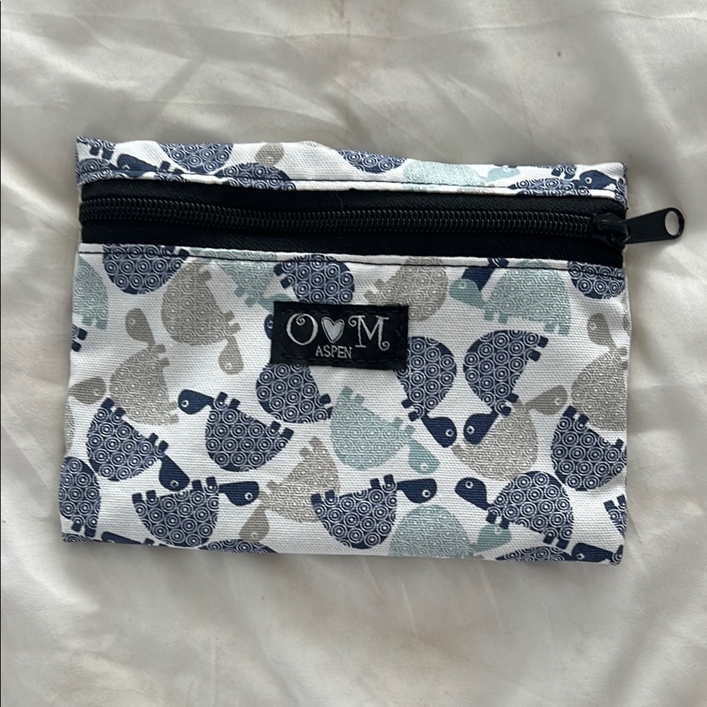 O loves M Aspen turtle Print Pouch